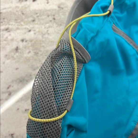 Eddie Bauer Teal Sling Shoulder Bag Backpack Crossbody Bag Multiple Compartments - Picture 9 of 13